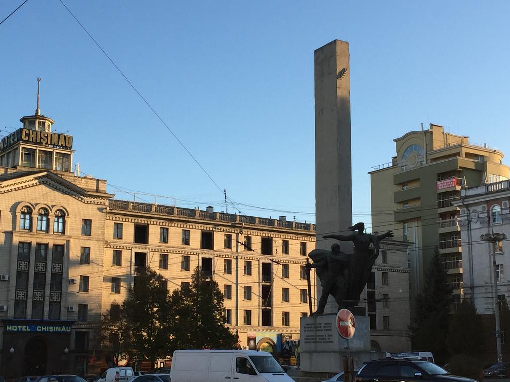 Homeservice Apartments On Stefan Cel Mare Boulevard Chisinau Eksteriør bilde